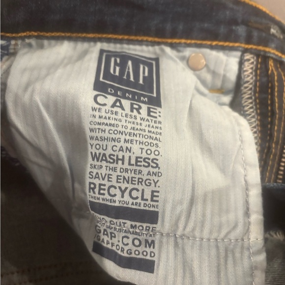 NWT Gap Classic Mid Rise Straight Size 25/0R. Dark Wash Style #600102-002 - Picture 5 of 7